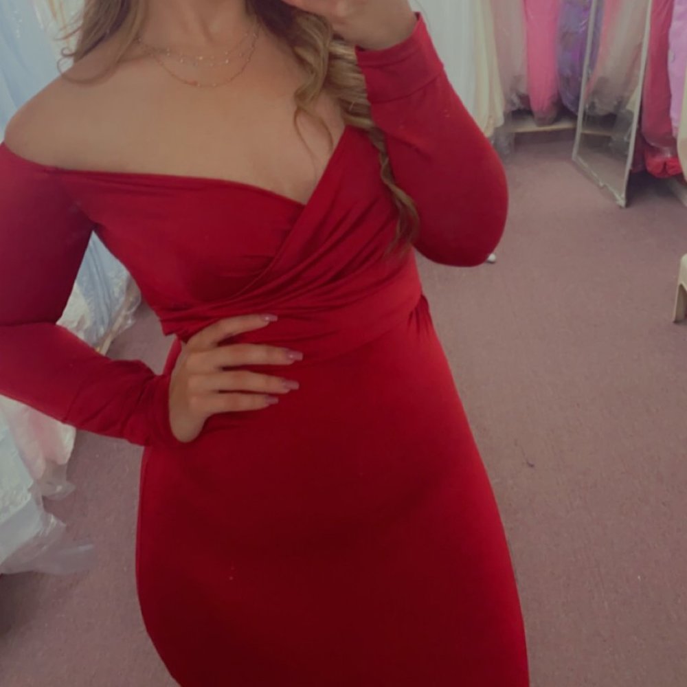 Beautiful red offshoulder mermaid dress